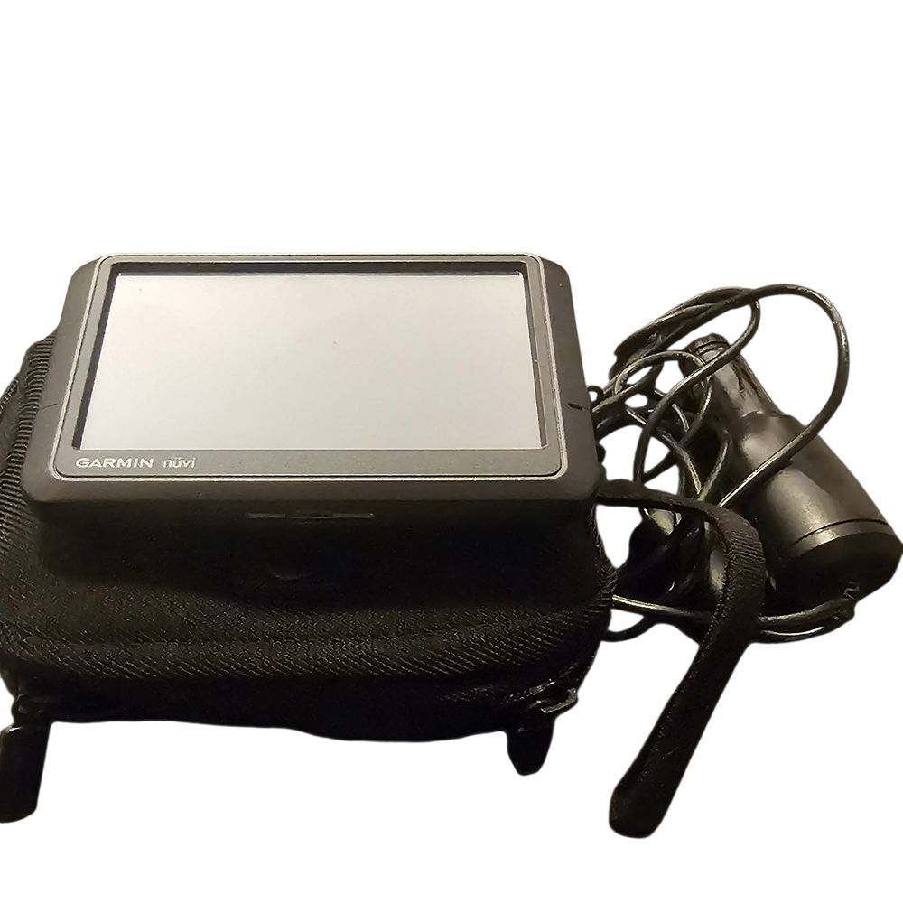 Garmin nüvi Black GPS Navigator With Car Charger